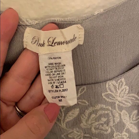 🔹4/$25 Off-the-shoulder crop top - Picture 3 of 6